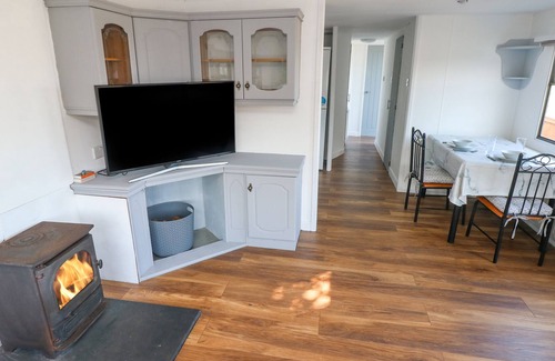 Crymych House | STABLE LODGE, pet friendly, with open fire in Crymych