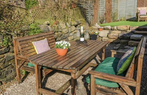 Todmorden House | Stables Cottage