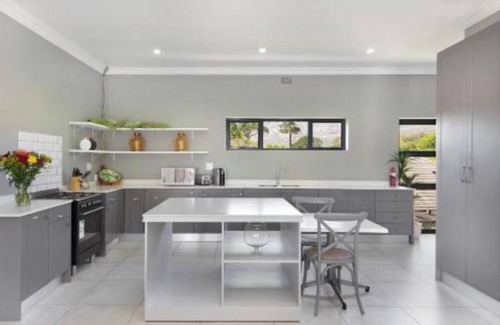 Tokai Apartment | Standard Queen Room