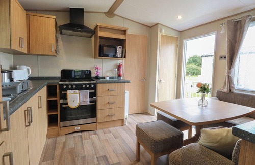 Hopton Cottage | Stanley's Lodge, Foxburrow Hang