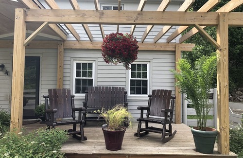 Cooperstown House | Star Field Farmhouse.Cooperstown Dreams Park Paradise awaits!