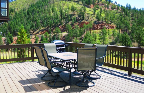 Woodland Park Ski Chalet | STAR GAZER MOUNTAIN RETREAT