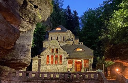 Hrensko House | Stara Plynarna