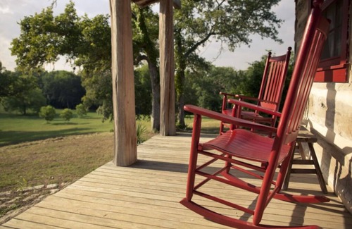 New Ulm Cabin | StarHill Farms Cabin on the Hill