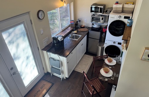 Emigrant House | Starlight Loft for Four in Paradise!