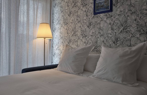 Les Puces de Saint-Ouen Apartment | STARRY in SO, free parking, JO: free ticket pass
