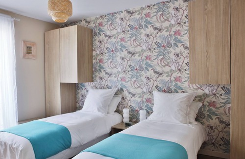 Les Puces de Saint-Ouen Apartment | STARRY in SO, free parking, JO: free ticket pass