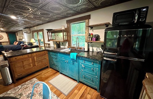 Newell Cabin | Starry Steampunk Wagon on Wolf Creek