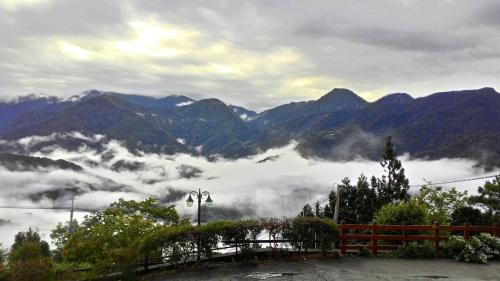 Ren'ai House | StarVilla