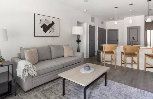 Crestwood South Apartment | Station 2BD 2 - Two Bedroom Apartment, Sleeps 4