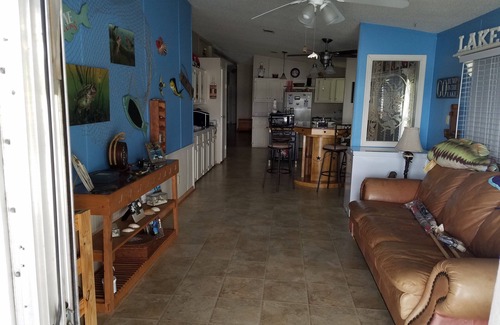 Willis House | Stay at a Modern Home on Lake Conroe/Willis Texas