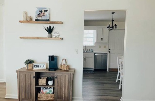 Columbia House | Stay at Jasmine in Columbia