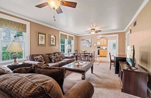 Wayne Apartment | # Stay At Our Tasteful, Private, & Elegant Abode #