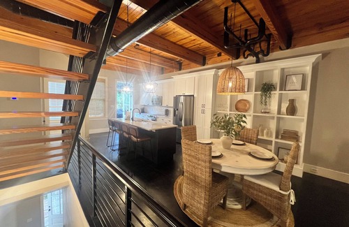 Beaufort House | Stay Awhile in Habersham