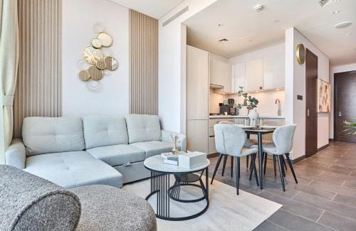 Nad Al Sheba Apartment | STAY BY LATINEM Luxury 1BR Holiday Home CB 3107 Near Burj Khalifa