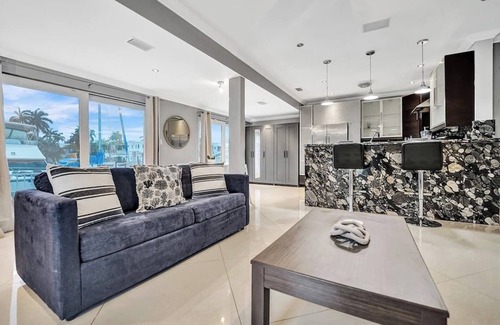 Hendricks and Venice Isles Apartment | Stay Hospitality - Hendricks Isle