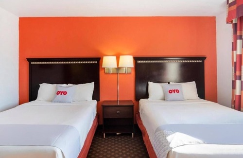 Dodge City Hotel | Stay In Relaxing Room With Free Parking Near Boot Hill Museum