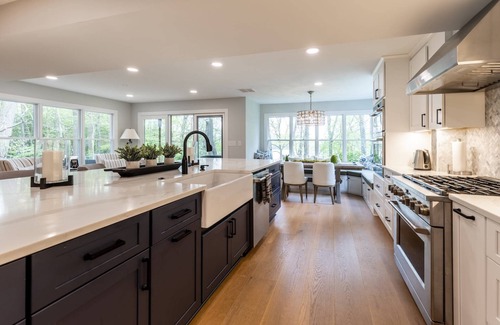 Crownsville House | Stay Mins from Annapolis in Luxury Waterfront Home on Deep Water w Private Pier & Gourmet Kitchen