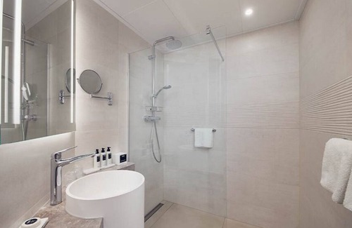 Nes Hotel | Stay on Ameland Near Beach – Hotel Comfort, Dining & Nature Walks - 4 Units