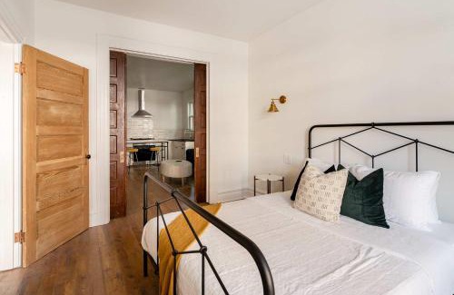 Uptown Apartment | Stay Portland - 1BR - Walk to Coffee, Brews & NW 23rd Shops