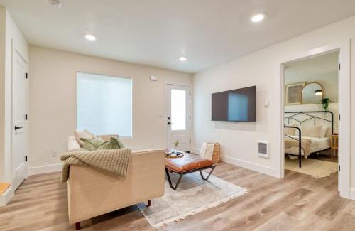 Belmont House | Stay Portland Collection - The Madison Farmhouse - Vintage Shops & Espresso