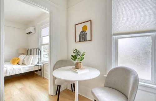 Irvington Apartment | Stay Portland - The Bohemian Bungalow on Broadway - 94 WalkScore