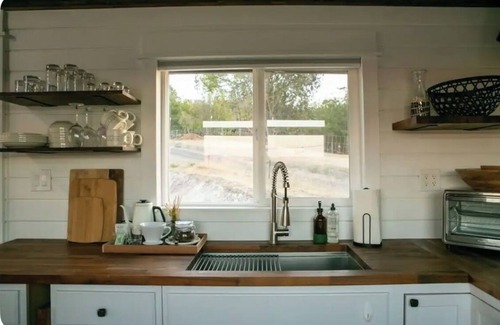Paso Robles Cottage | Stay Stallion, Paso Robles TINY HOUSE