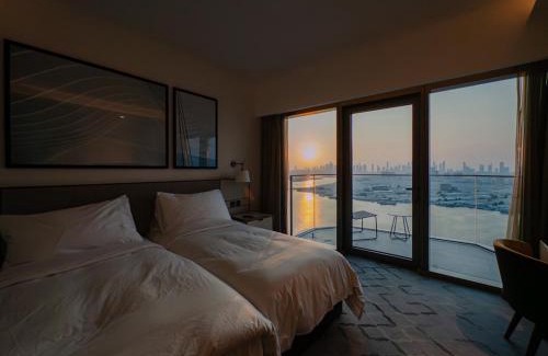 Dubai Marina Boat Rental | Stay tune