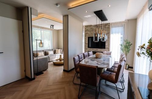 Waarland House | Stay with Private Pool & Hot Tub