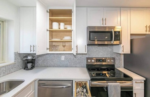 Downtown Atlanta Condo | StayATL | High Rise Condo Downtown ATL with Views