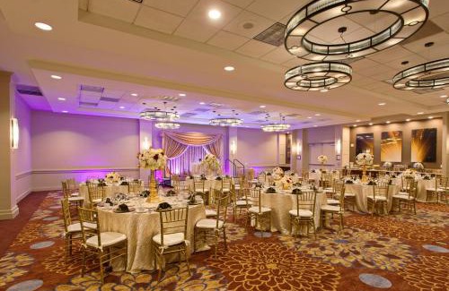 Harbor Hotel | Staybridge Suites - Long Beach Airport by IHG