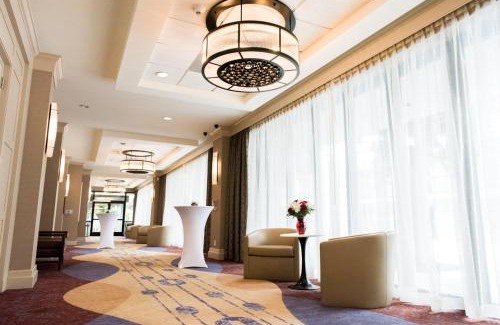 Harbor Hotel | Staybridge Suites - Long Beach Airport by IHG