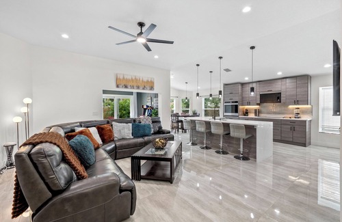 Temple Terrace House | Staycation Station
