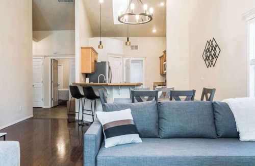 West Valley House | #StayinMyDistrict Sunflower Lane Townhouse