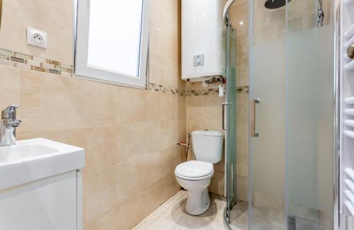 Les Puces de Saint-Ouen Apartment | StayLib - Chic and Cosy 2 rooms porte de Montmartre