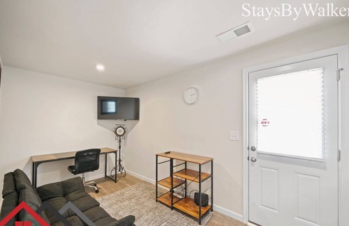 Fort Mill House | StaysByWalker Modern 3BR! Office/King Bed/1G Wi-Fi