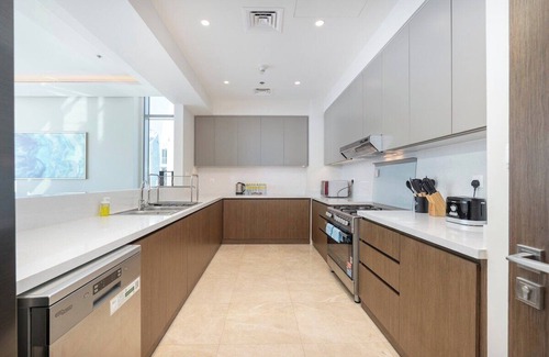 Dubai Apartment | StayShort - Airy 5-Bedrooms Apartment at Harbour views with stunning scenery of