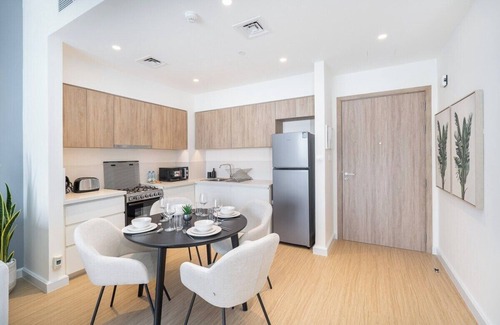 Dubai Apartment | StayShort - Chic 1-Bed for 4 in Prime Dubai Hills Location!