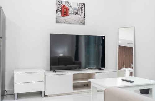 Dubai Apartment | StayShort - Spacious Studio for 2 in Arabian Gate!