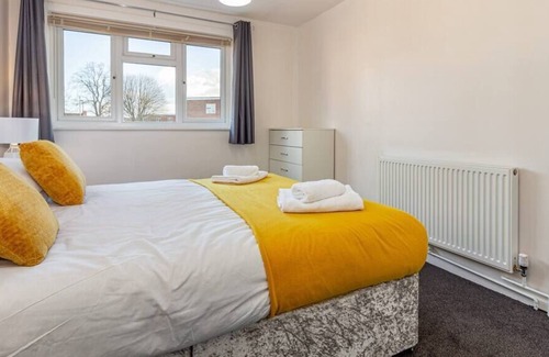 Walsall House | StayUK Homes, Spacious Cosy Family Home, Fast WiFi