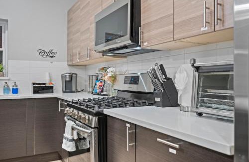 East Allegheny House | Steel City Getaway w/City View