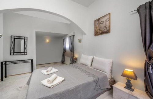 Stegna Apartment | Stegna Sunrise Suite Sleeps 4 Pool