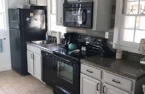 Steinhatchee Resort | Steinhatchee Landing Resort - #11 Ginger - Newly decorated - Dog Friendly
