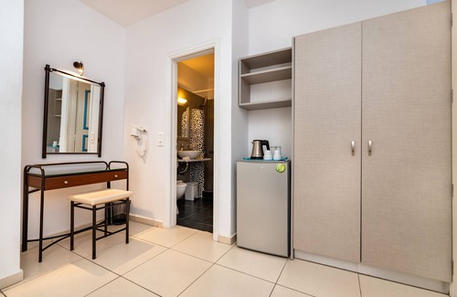 Perissa Hotel | Stelios Place