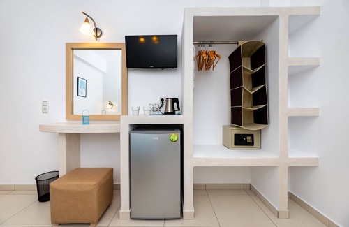 Perissa Hotel | Stelios Place