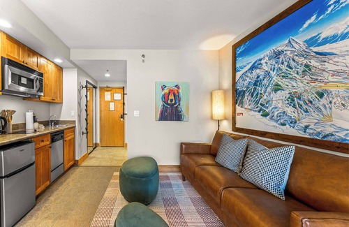 Crested Butte Condo | Stellar Location, Hot Tub, Heated Pool, Steam Room/Gym!
