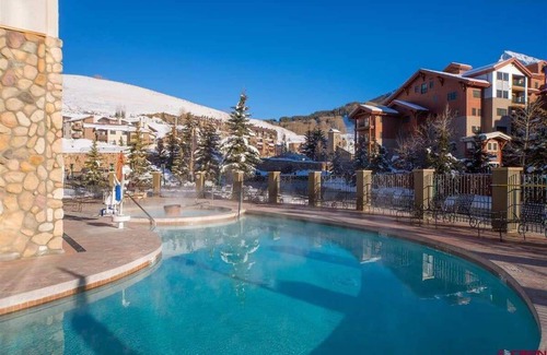Crested Butte Condo | Stellar Location, Pool, Steam Room, Gym