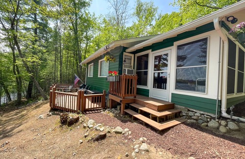 Rhinelander Cabin | Stepaway Vacation Rentals- Eagle Watch