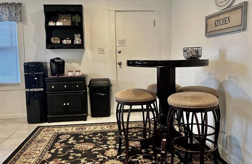 Paso Robles House | Steps Away from Downtown: 2 Blocks to The Square - BEST Location!
