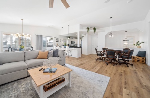 Oceano House | Steps Away From Pismo Beach with Poker/Foosball Table/EV Charger/BBQ grill